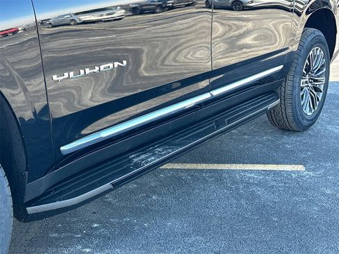 New 2026 GMC Yukon XL Elevation w/ Elevation Premium Package image 12