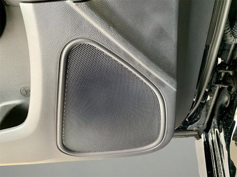 Used 2023 Dodge Charger R/T w/ Blacktop Package image 14