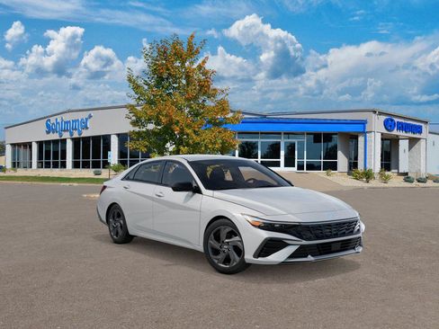 Used 2026 Hyundai Elantra Sport FWD image 2