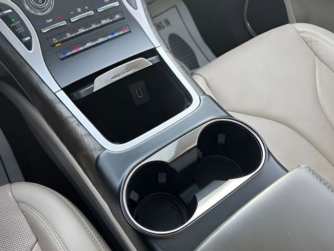 Used 2020 Lincoln Nautilus Reserve image 36