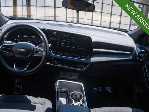 Used 2025 Chevrolet Equinox LT FWD image 5