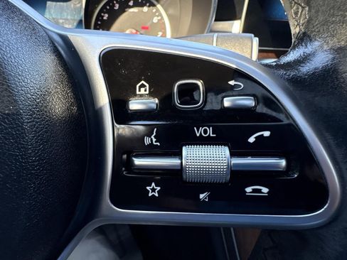 Used 2019 Mercedes-Benz C 300 Sedan image 28