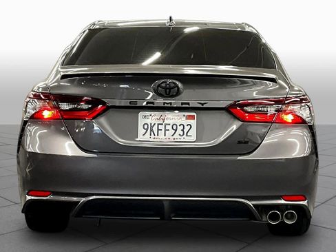 Used 2024 Toyota Camry SE image 4