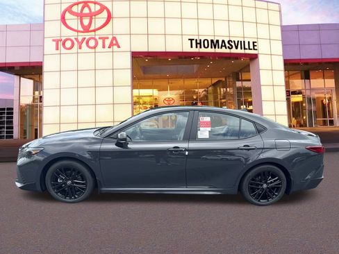 New 2025 Toyota Camry SE image 8