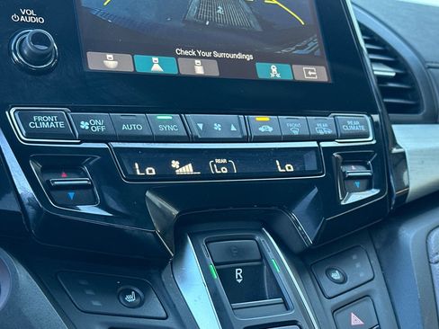 Used 2019 Honda Odyssey Touring image 18