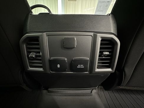 Used 2017 Ford F150 XLT w/ Equipment Group 302A Luxury AWD/4WD image 18