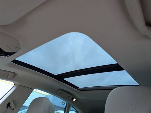 Used 2022 Maserati Levante GT image 24