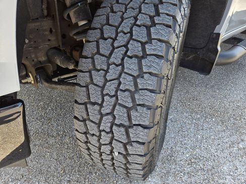 Used 2024 Chevrolet Silverado 1500 Custom Trail Boss AWD/4WD image 13