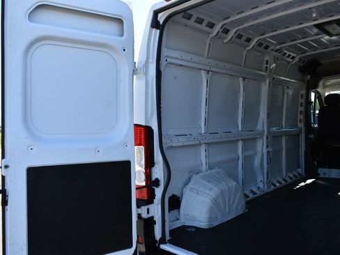 Used 2025 RAM ProMaster 2500 w/ Convenience Group FWD image 30