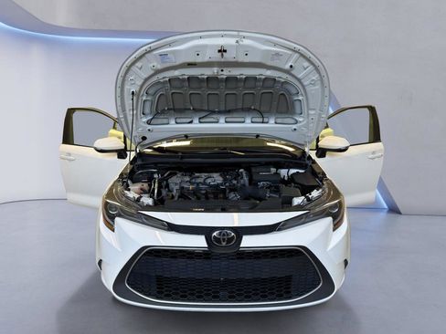 Used 2022 Toyota Corolla XLE image 8