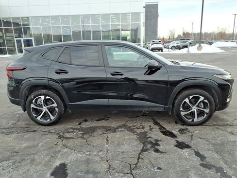 Used 2024 Chevrolet Trax RS w/ Sunroof Package image 28