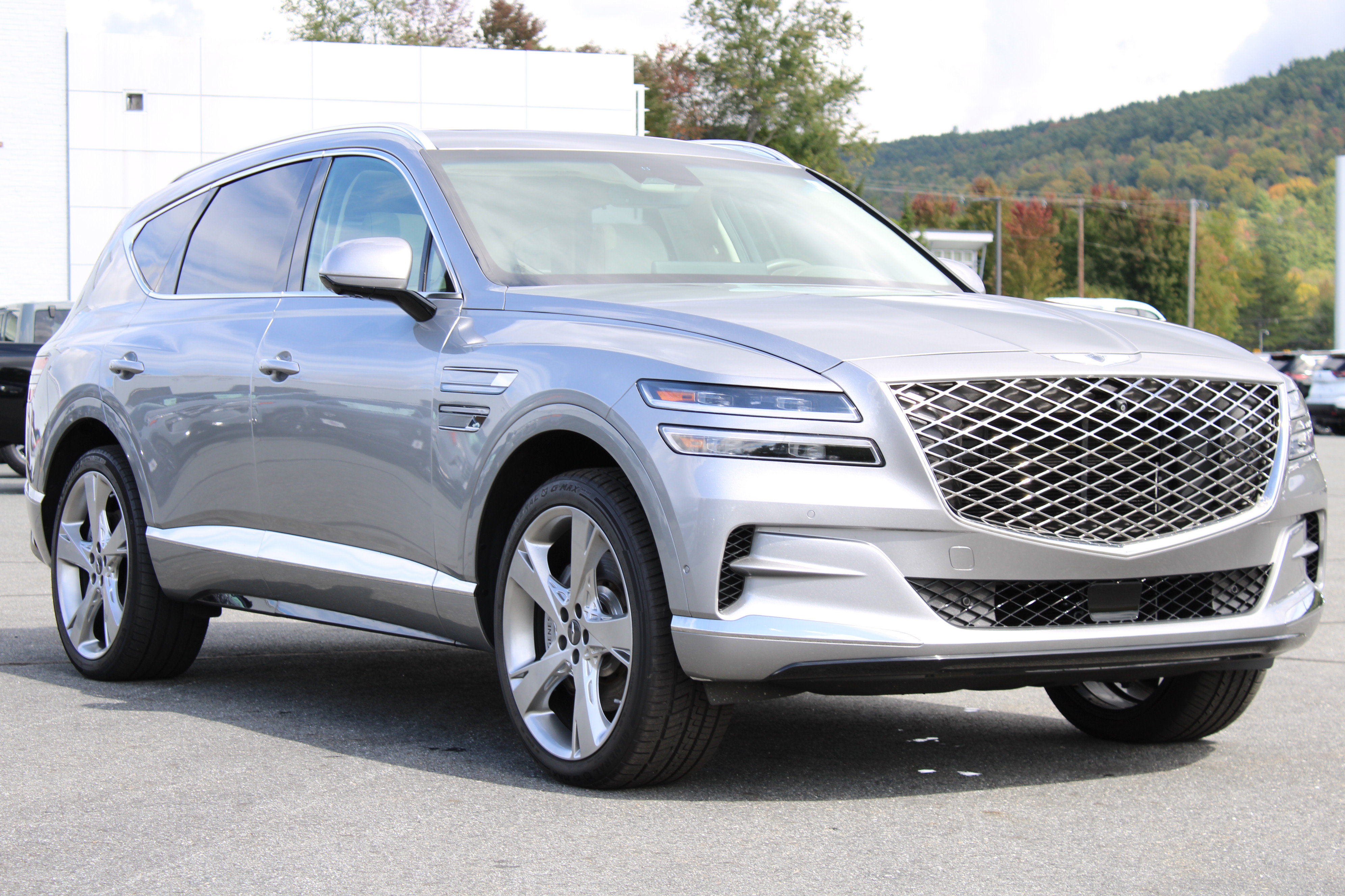 Used 2024 Genesis GV80 3.5T w/ Prestige Package AWD/4WD image 3