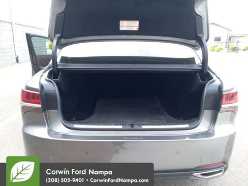 Used 2018 Lexus LS 500 AWD w/ Luxury Package image 28