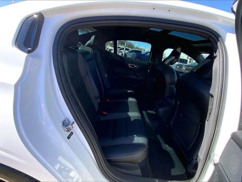 Used 2019 Volvo S60 T5 R-Design image 20