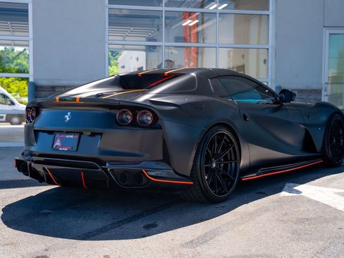 Used 2023 Ferrari 812 GTS RWD image 11