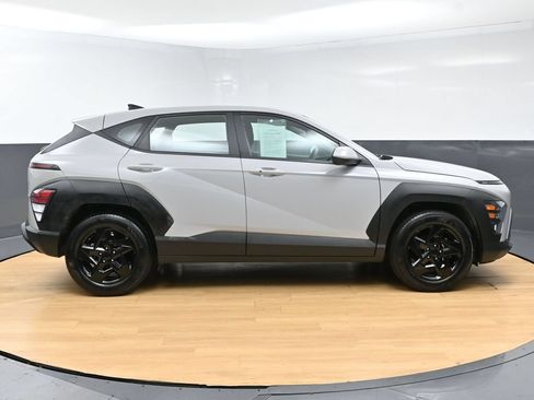 Used 2026 Hyundai Kona SE FWD image 13