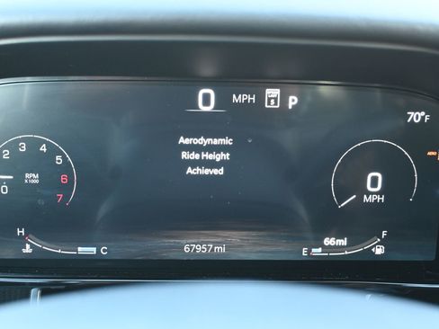 Used 2024 Jeep Grand Wagoneer L Series II AWD/4WD image 11