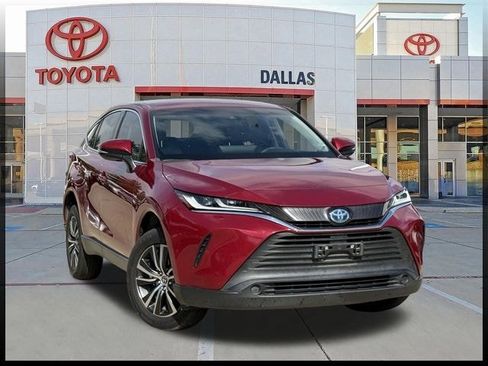 Used 2023 Toyota Venza LE AWD/4WD image 1