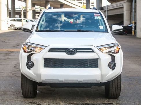 Used 2022 Toyota 4Runner SR5 image 2