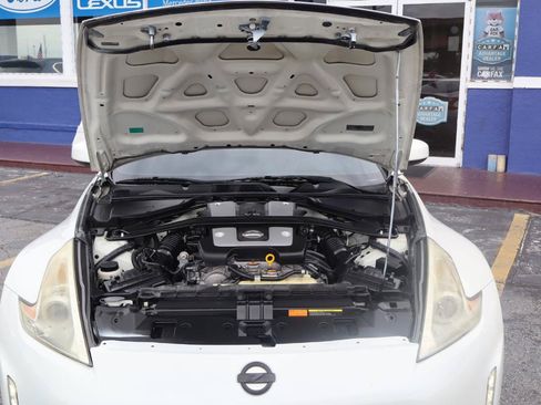 Used 2014 Nissan 370Z Coupe w/ Sport Package RWD image 10