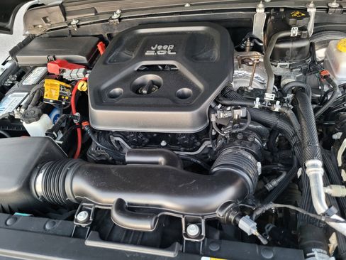 Used 2022 Jeep Wrangler Sport image 26