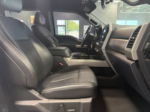 Used 2022 Ford F250 Lariat w/ FX4 Off-Road Package AWD/4WD image 11