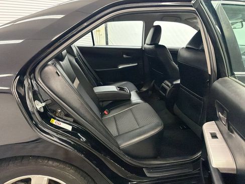 Used 2012 Toyota Camry SE FWD image 15