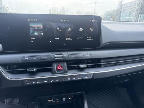 New 2025 Kia K4 LXS image 11