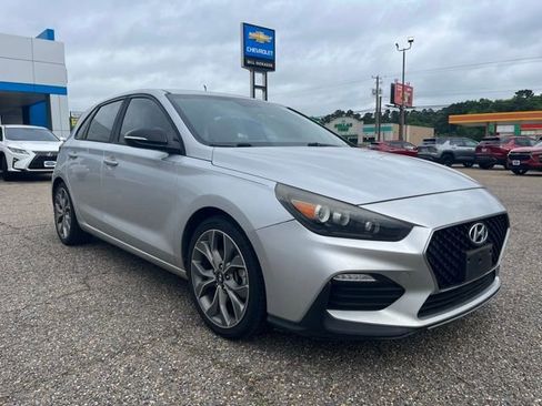 Used 2019 Hyundai Elantra GT N Line FWD image 1