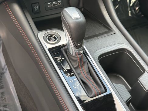 Certified 2025 Nissan Sentra SR w/ SR Premium Package FWD image 31