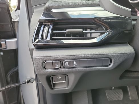 Used 2024 Acura MDX FWD image 16