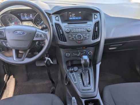 Used 2016 Ford Focus SE image 22