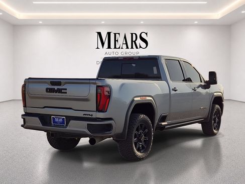 Used 2024 GMC Sierra 2500 AT4 w/ AT4 Premium Plus Package AWD/4WD image 5