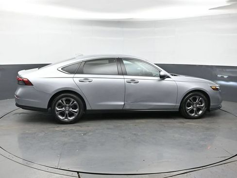 Used 2023 Honda Accord EX image 6