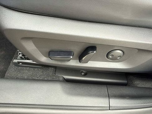 New 2026 Mitsubishi Outlander SE FWD image 25