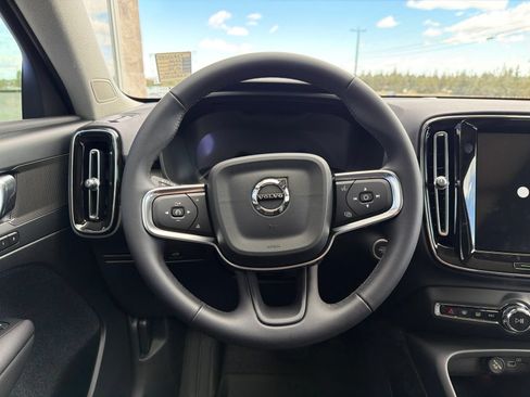New 2026 Volvo XC40 B5 Plus w/ Protection Package Premier AWD/4WD image 11