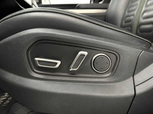 Used 2025 Rivian R1S Adventure image 12