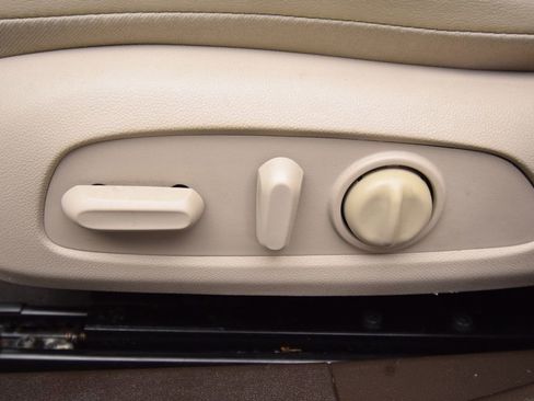 Used 2017 Buick LaCrosse Preferred image 28