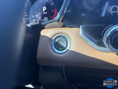 Used 2024 GMC Canyon AT4 image 17