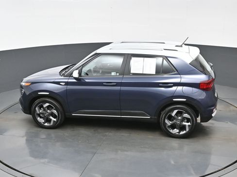 Certified 2025 Hyundai Venue Limited image 34