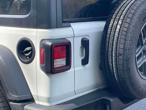 Used 2026 Jeep Wrangler Sport S AWD/4WD image 11