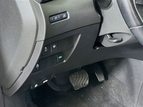 Used 2019 Nissan Rogue Sport SL w/ Premium Package image 17