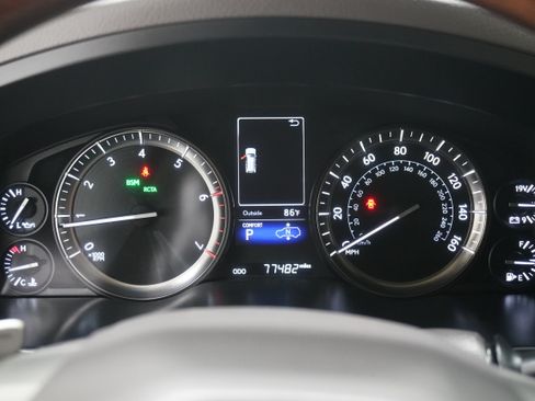 Used 2019 Lexus LX 570 4WD w/ Luxury Package image 23