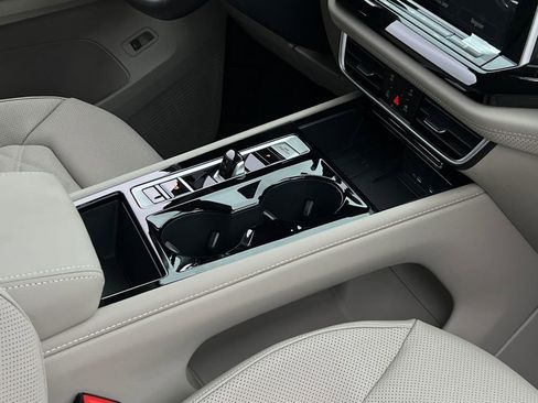 New 2026 Volkswagen Atlas SE image 12