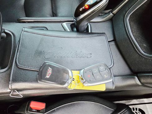 Used 2017 Cadillac XT5 Luxury w/ Driver Awareness Package image 27