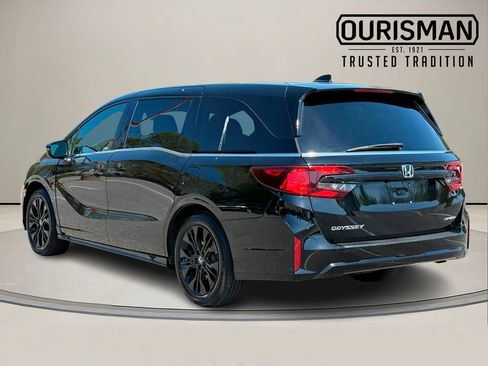 Used 2025 Honda Odyssey Sport-L image 4