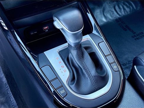 Used 2023 Kia Forte GT-Line w/ GT-Line Premium Package image 17