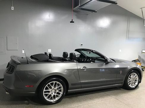 Used 2013 Ford Mustang Premium w/ Electronics Pkg RWD image 5