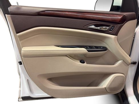 Used 2015 Cadillac SRX Luxury image 13