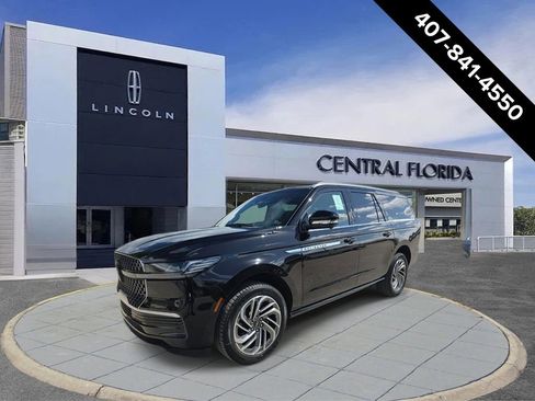 New 2026 Lincoln Navigator L Reserve AWD/4WD image 7